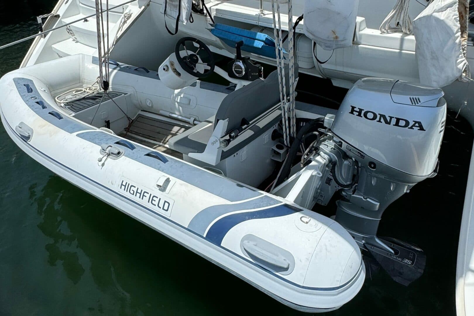 2010-lagoon-440-sail-9322643-20240529095207591-1_XLARGE.jpg