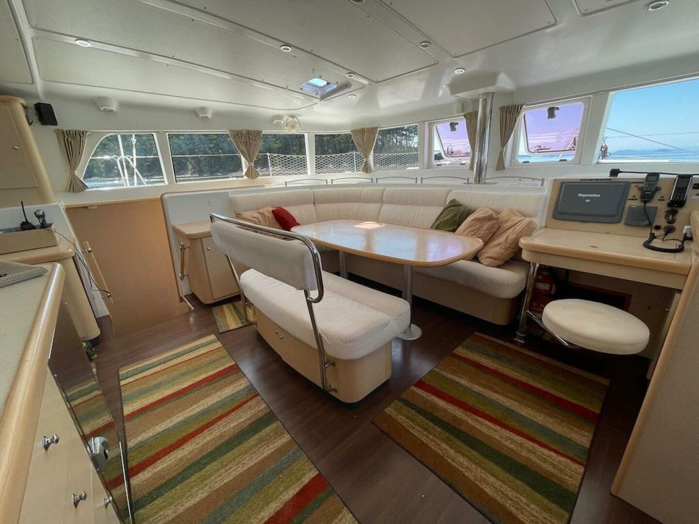 2010-lagoon-440-sail-9322643-20240529101342654-1_XLARGE.jpg