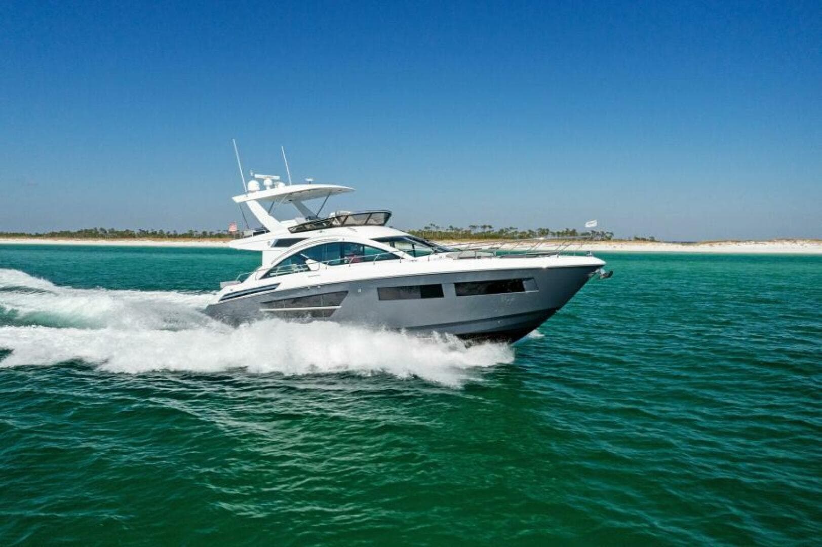 2023 Cruisers Yachts 60 Cantius Fly- STBD