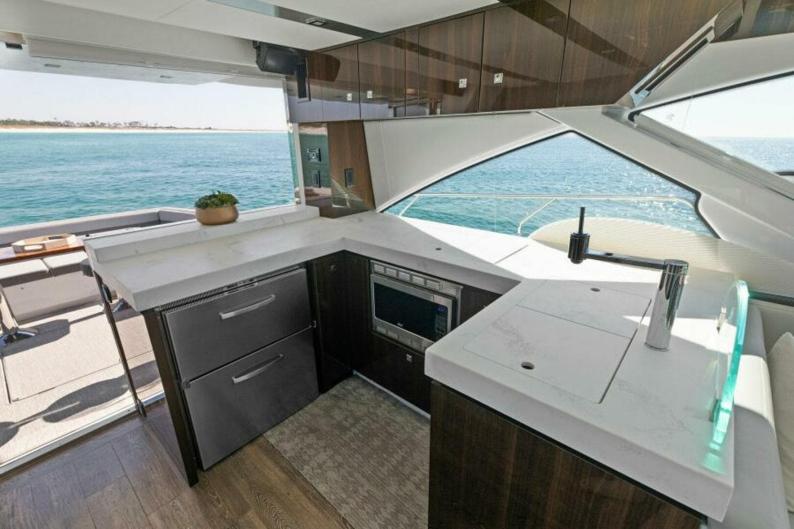 2023 Cruisers Yachts 60 Cantius Fly- Galley