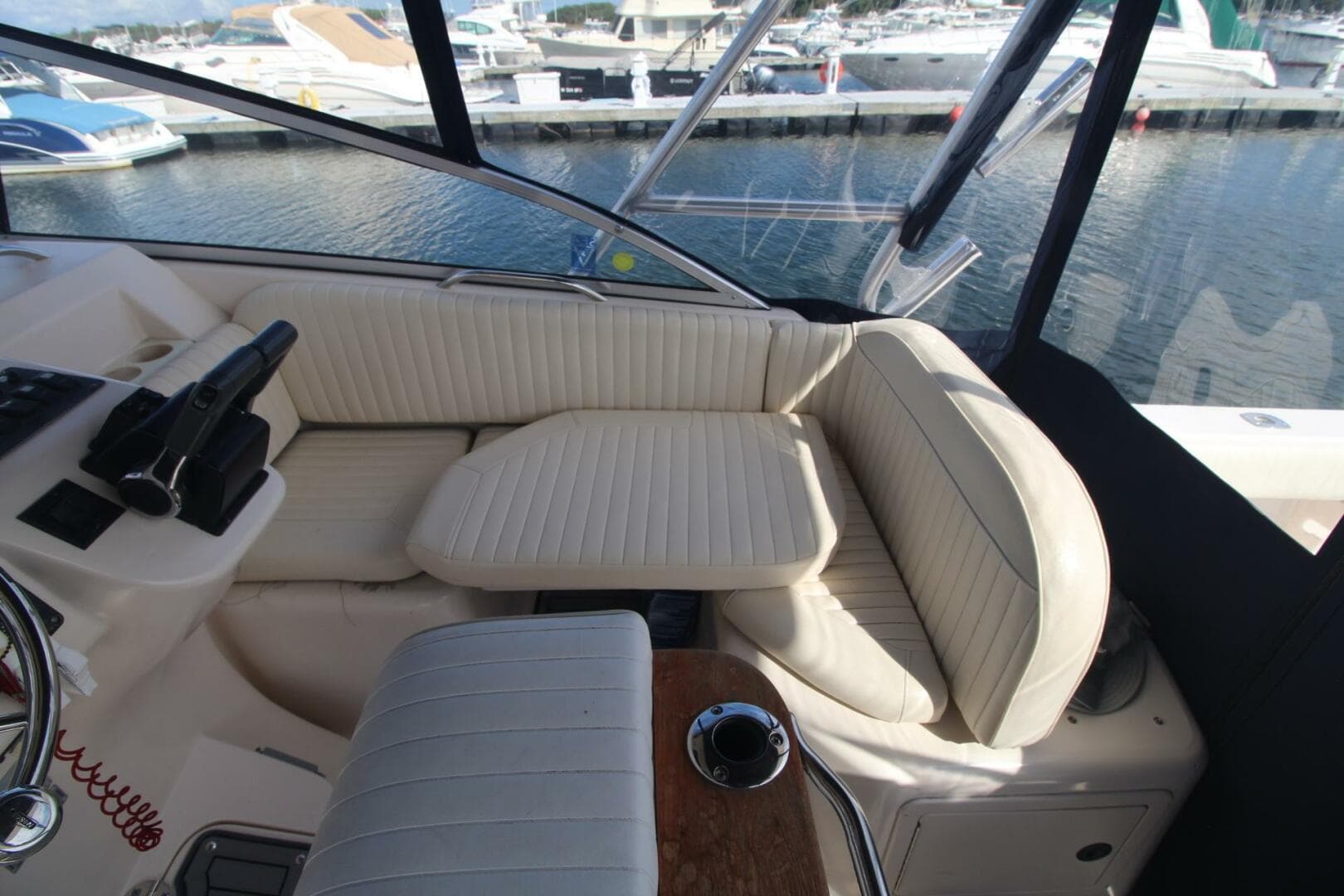 2001 Grady-White 330 Express