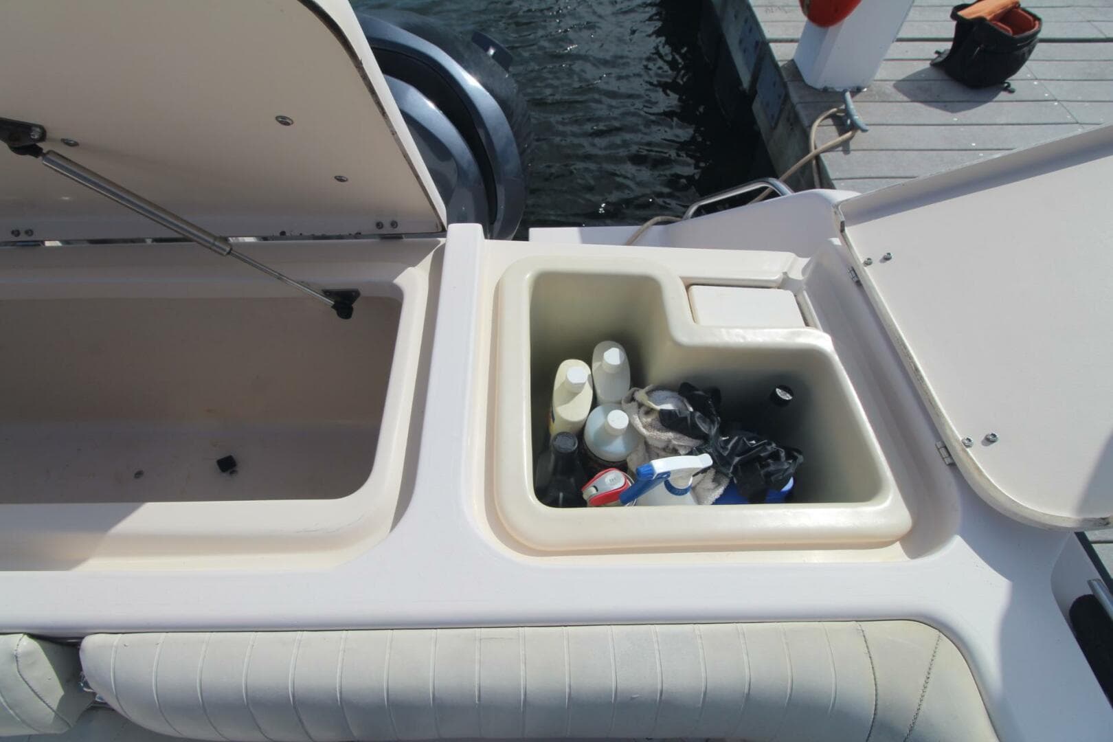 2001 Grady-White 330 Express