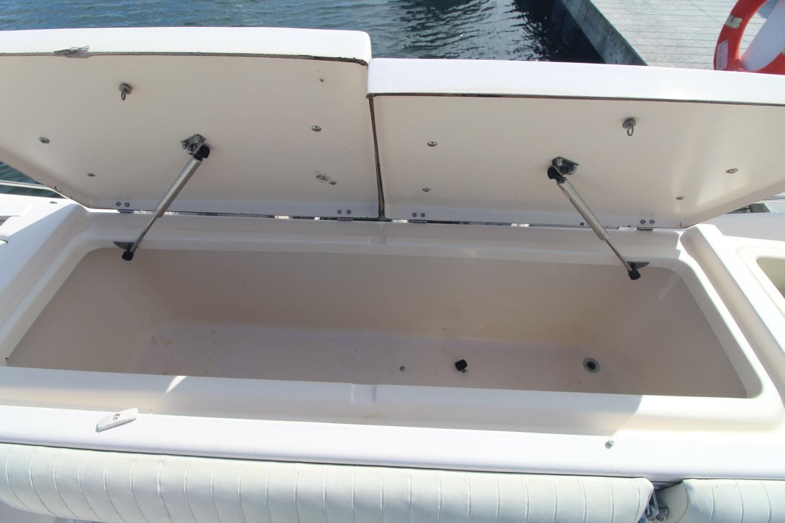 2001 Grady-White 330 Express