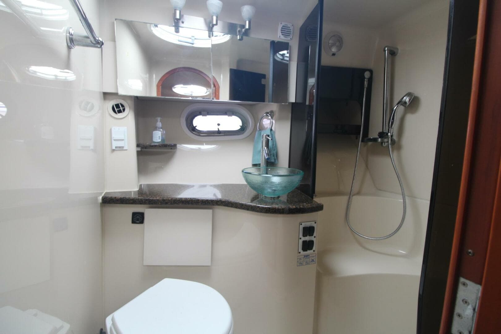 2006 Four Winns 378 Vista