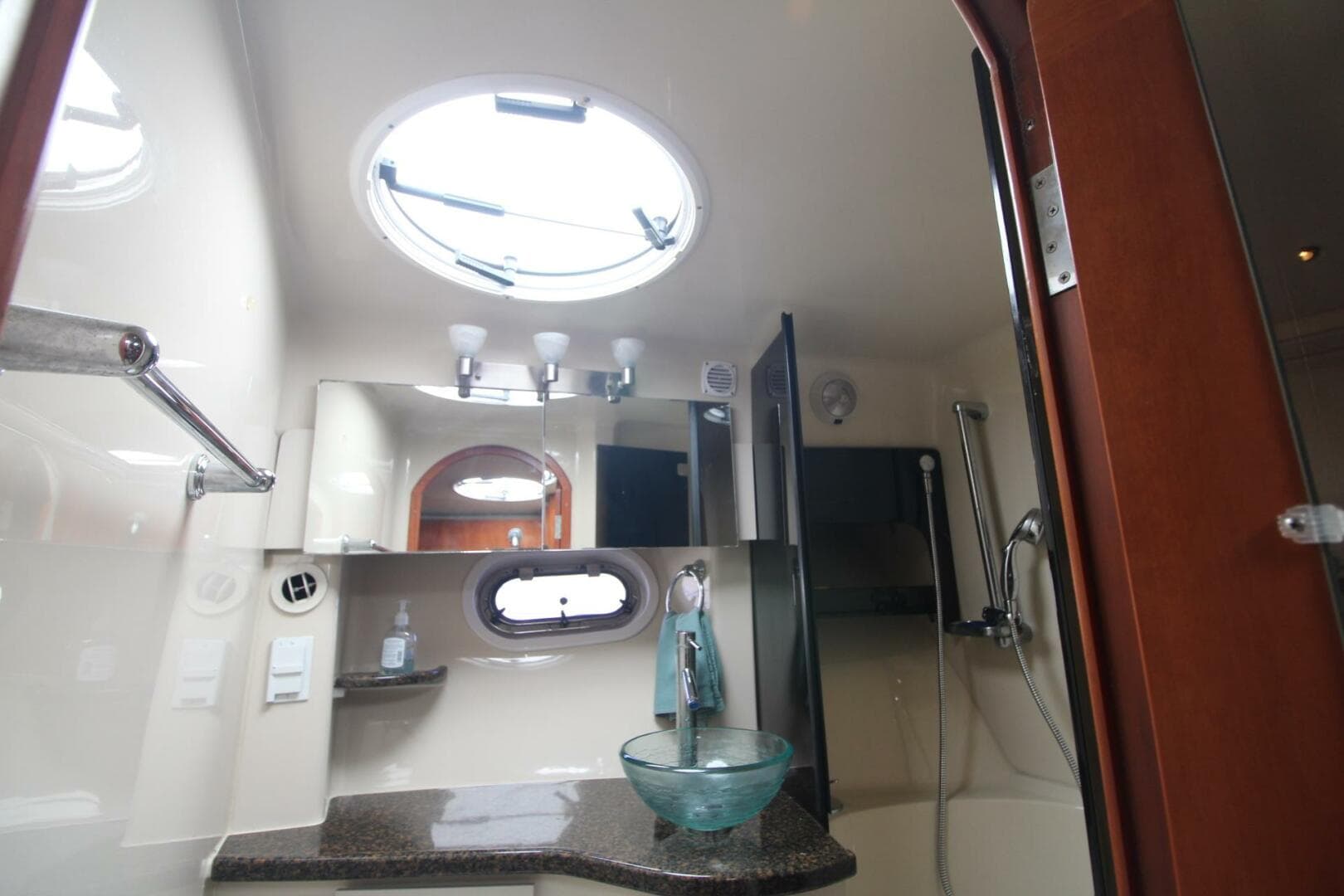 2006 Four Winns 378 Vista