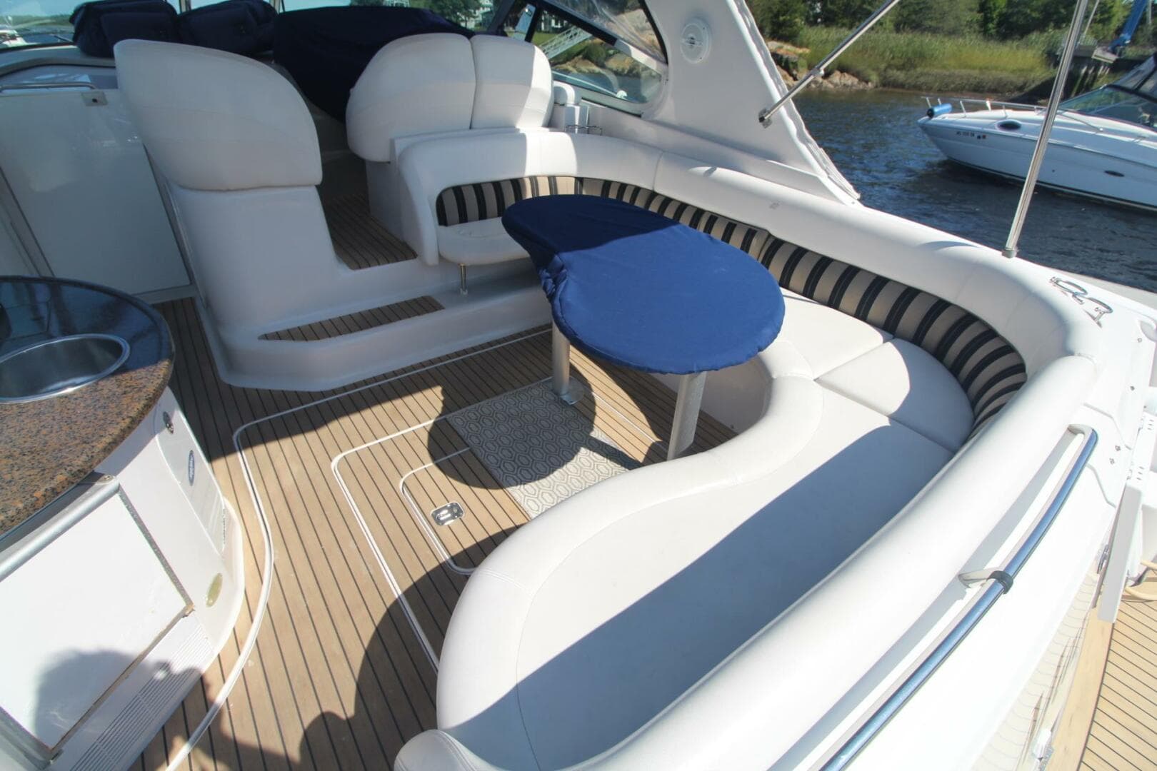 2006 Four Winns 378 Vista