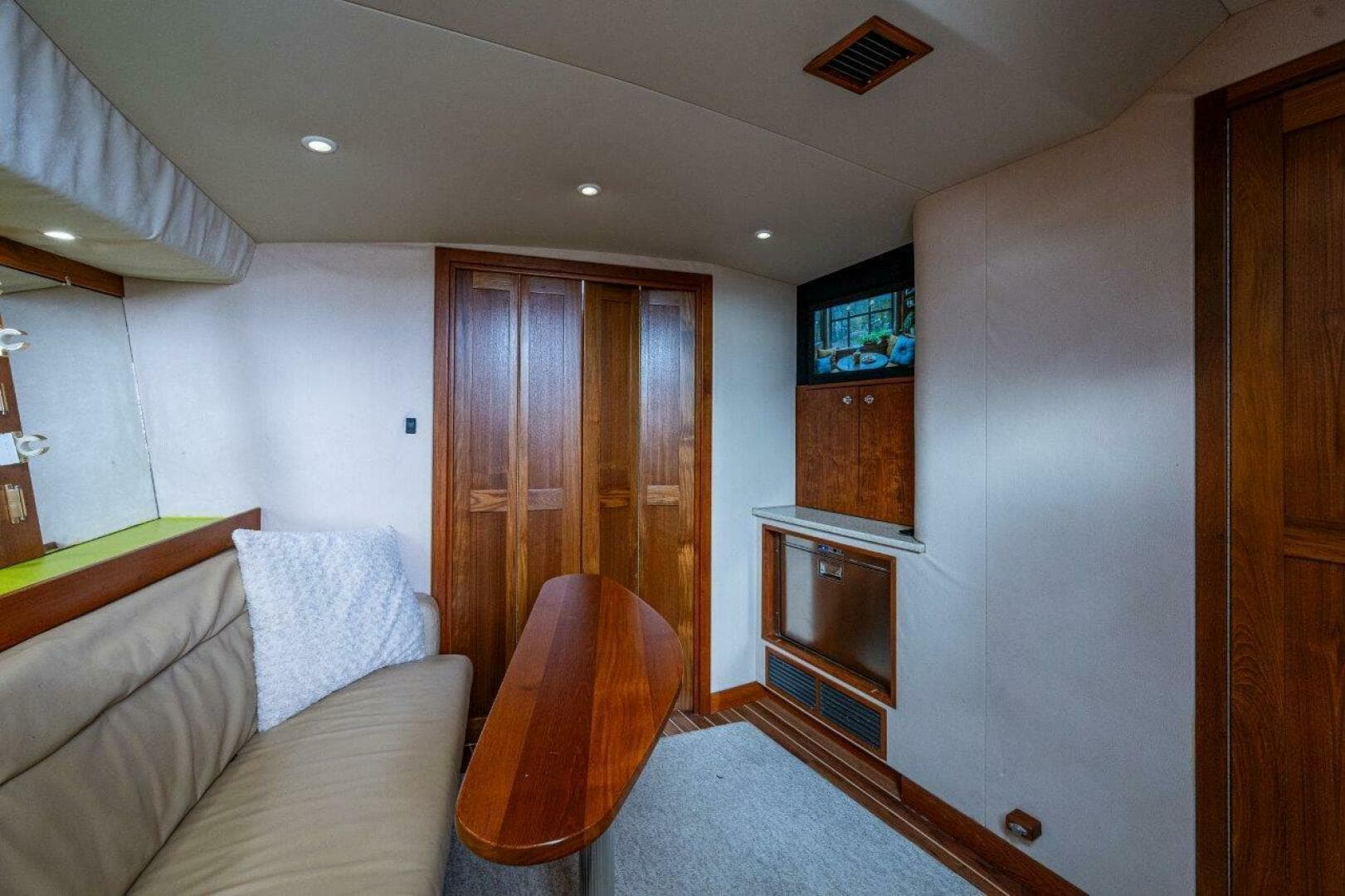 Albemarle 36 Sore Subject Cabin