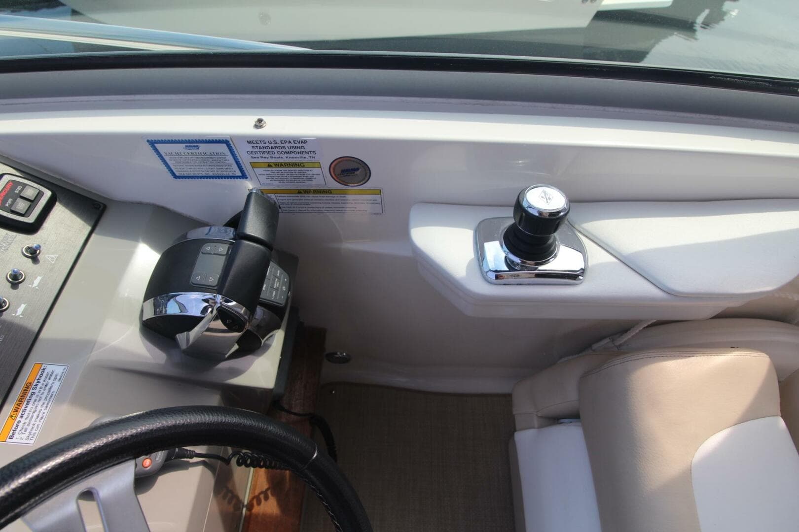 2014 Sea Ray 350 Sundancer