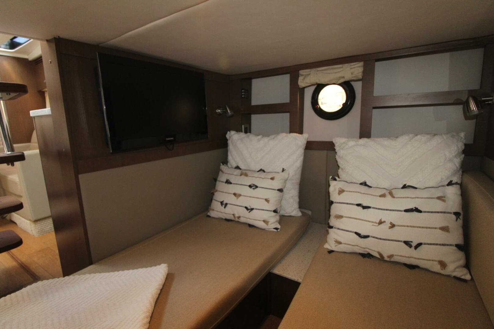 2014 Sea Ray 350 Sundancer