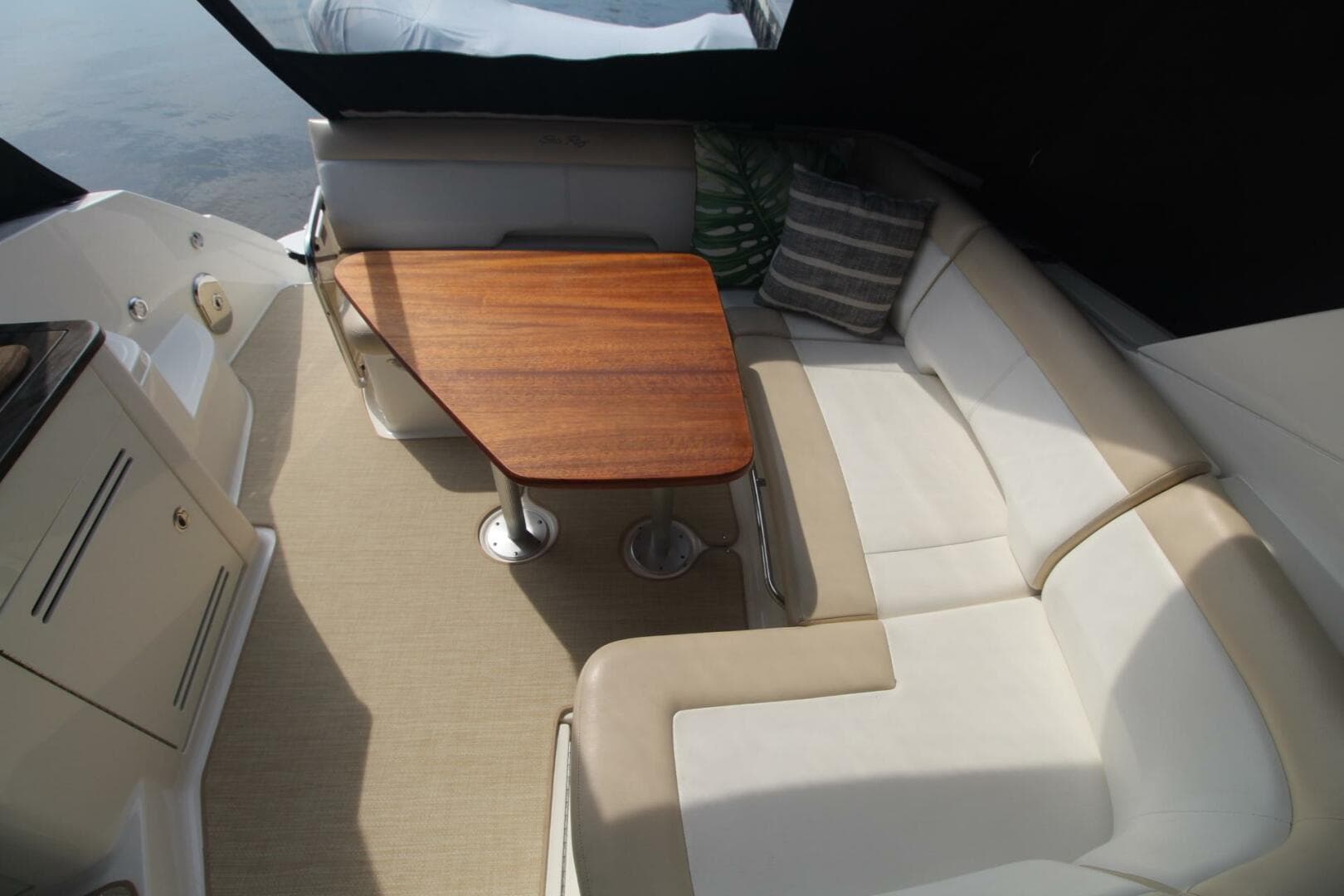 2014 Sea Ray 350 Sundancer