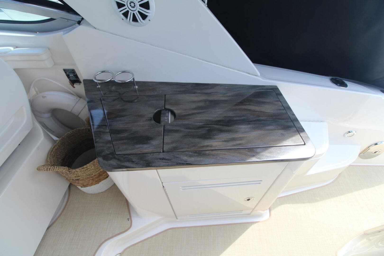 2014 Sea Ray 350 Sundancer