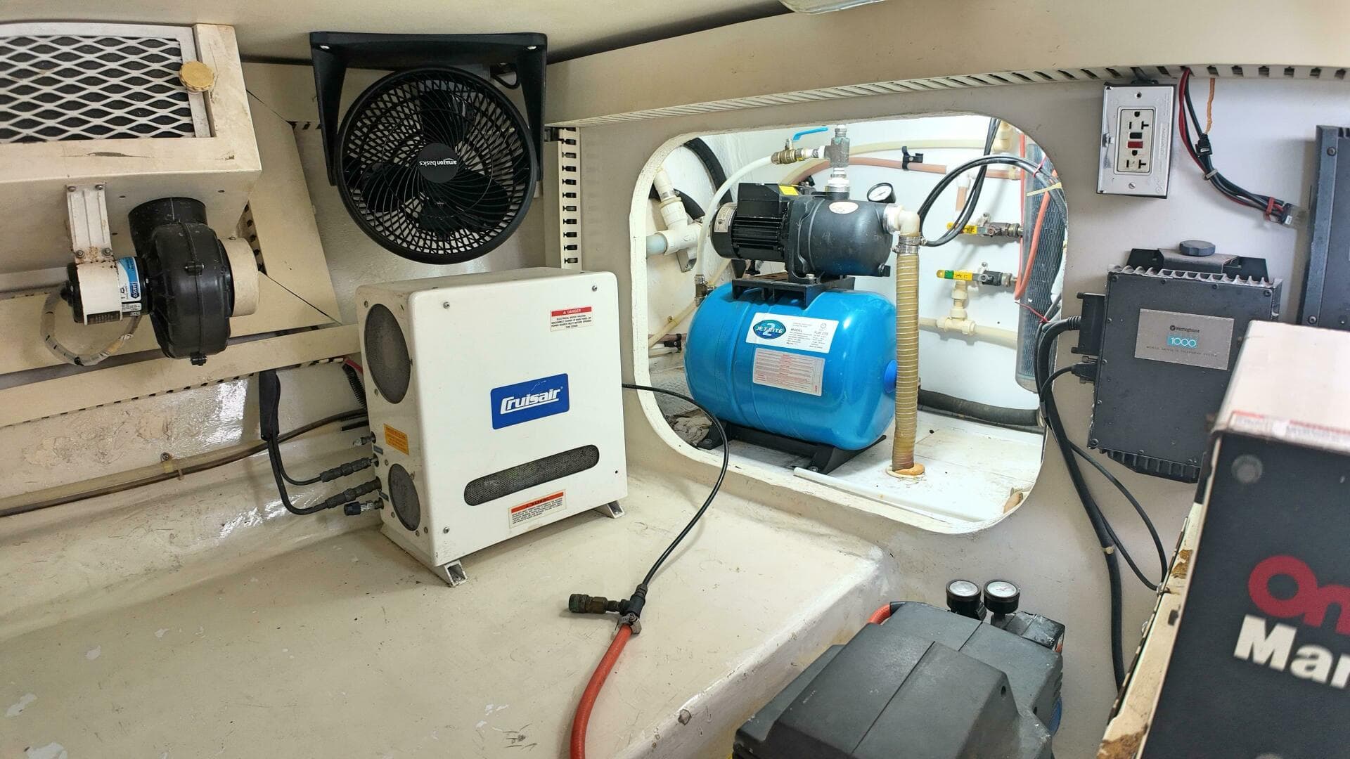 1998 Viking 47 Convertible