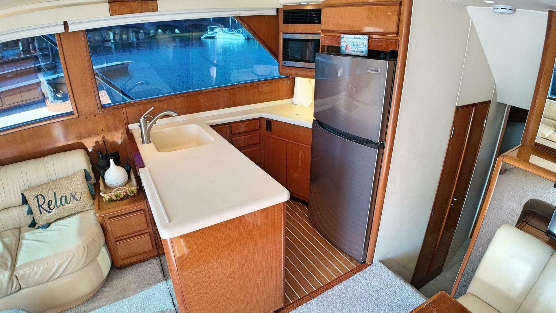 1998 Viking 47 Convertible