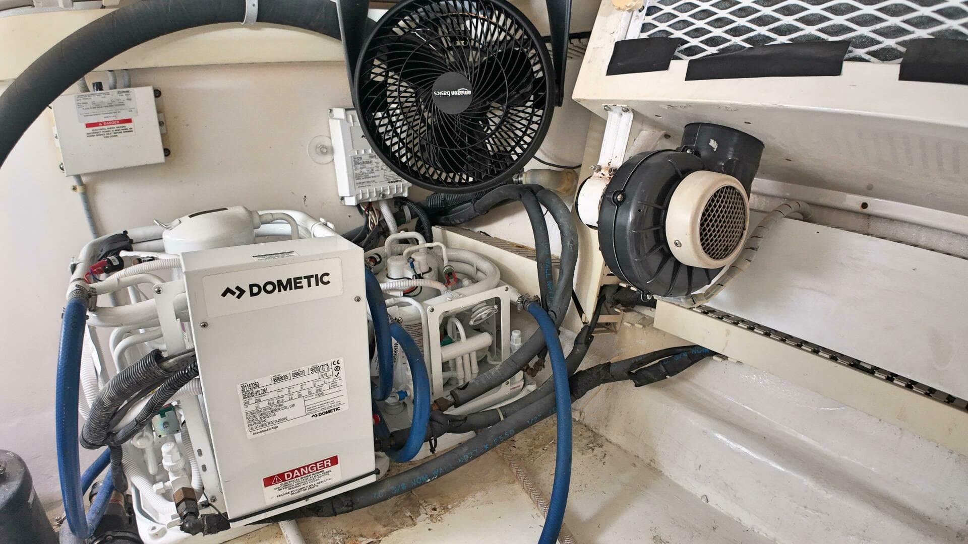 1998 Viking 47 Convertible