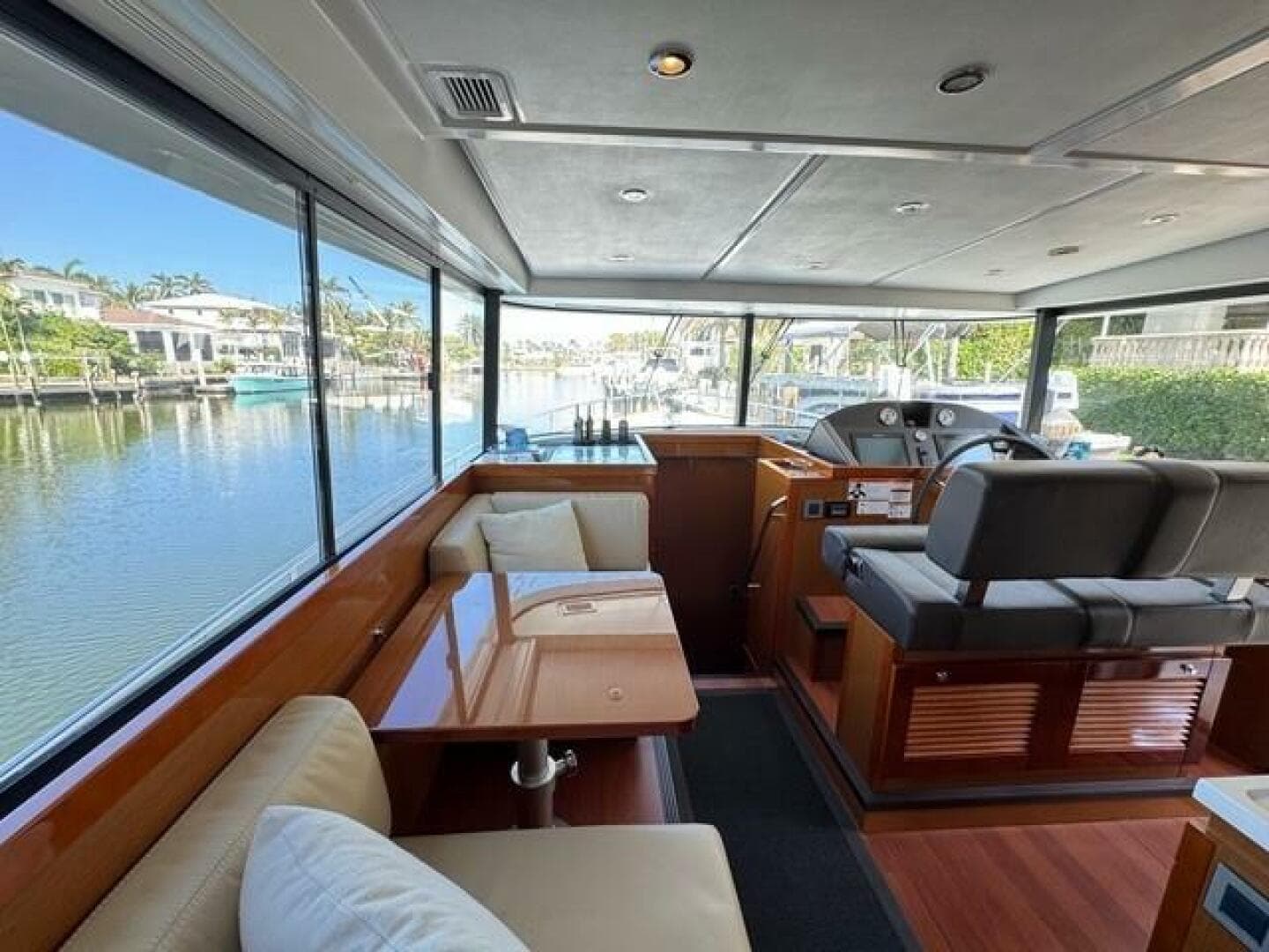 2017 Beneteau Swift Trawler 50 -Salon and Helm