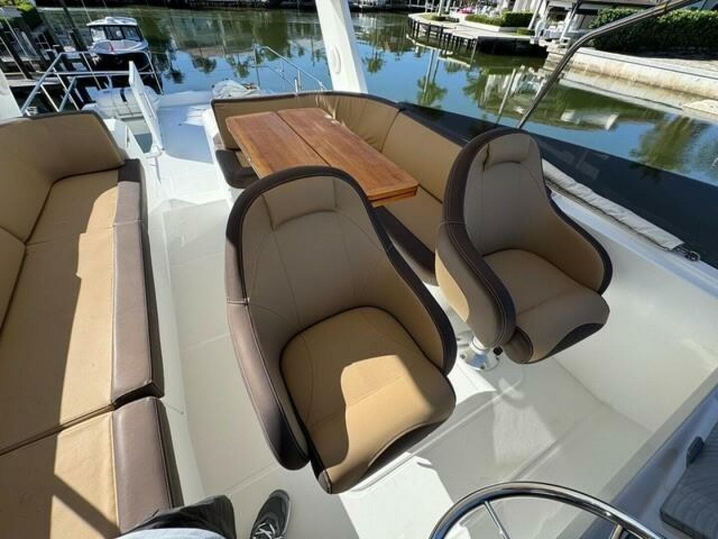 2017 Beneteau Swift Trawler 50 -Cockpit Seating