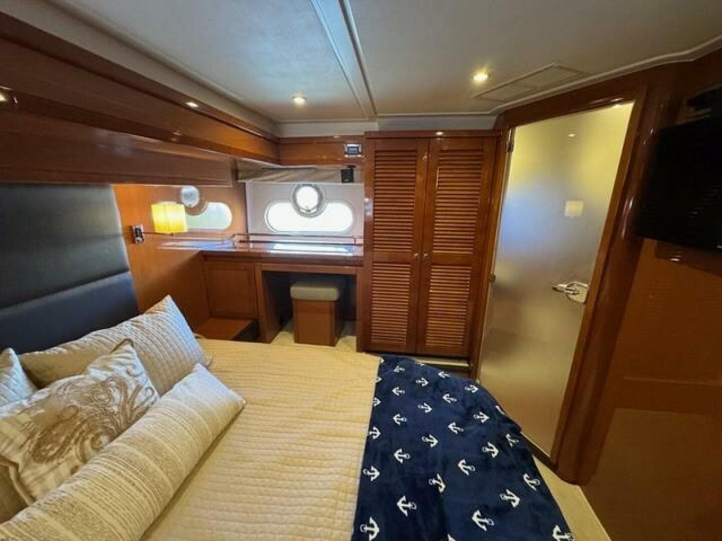 2017 Beneteau Swift Trawler 50 -Master State Room