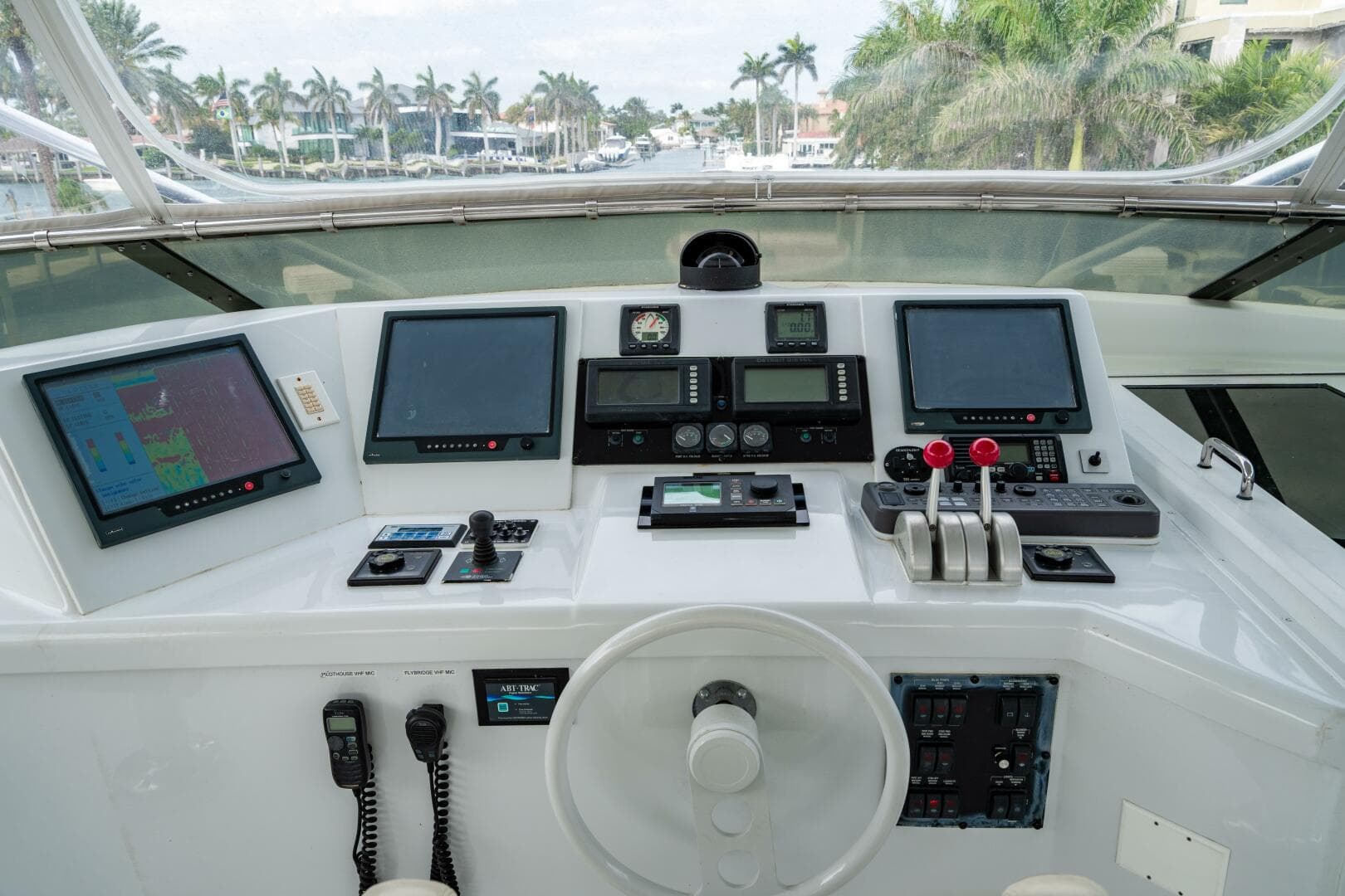 2001 Hatteras 100 Motor Yacht