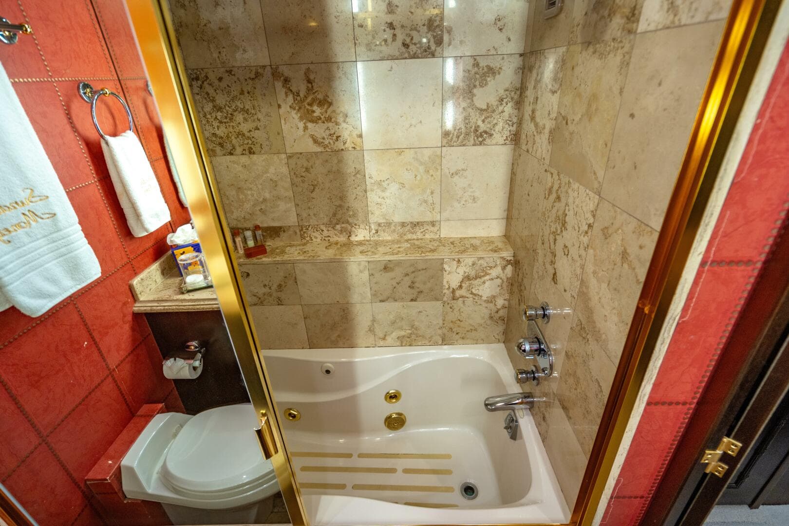 2001 Hatteras 100 Motor Yacht