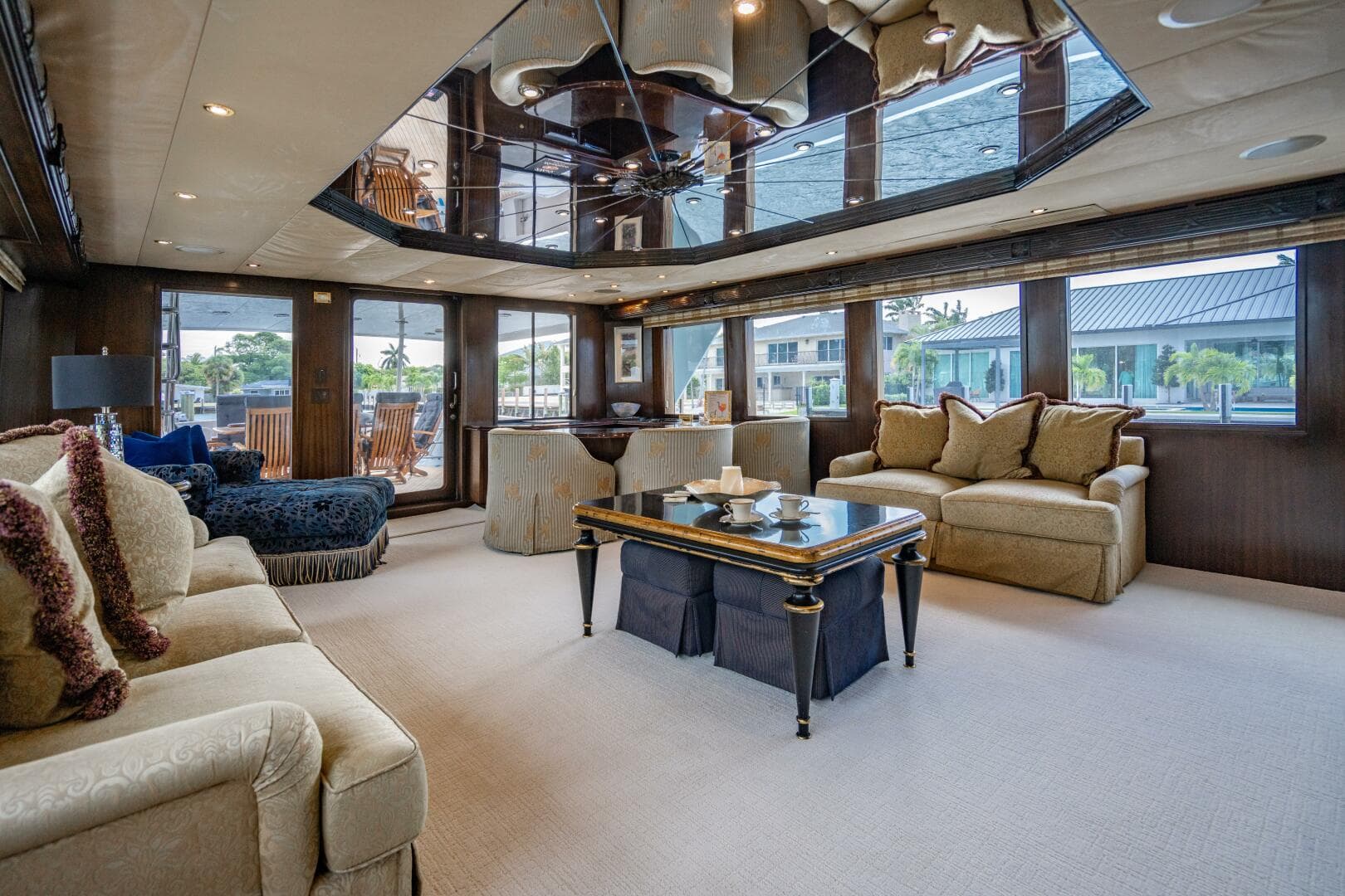 2001 Hatteras 100 Motor Yacht