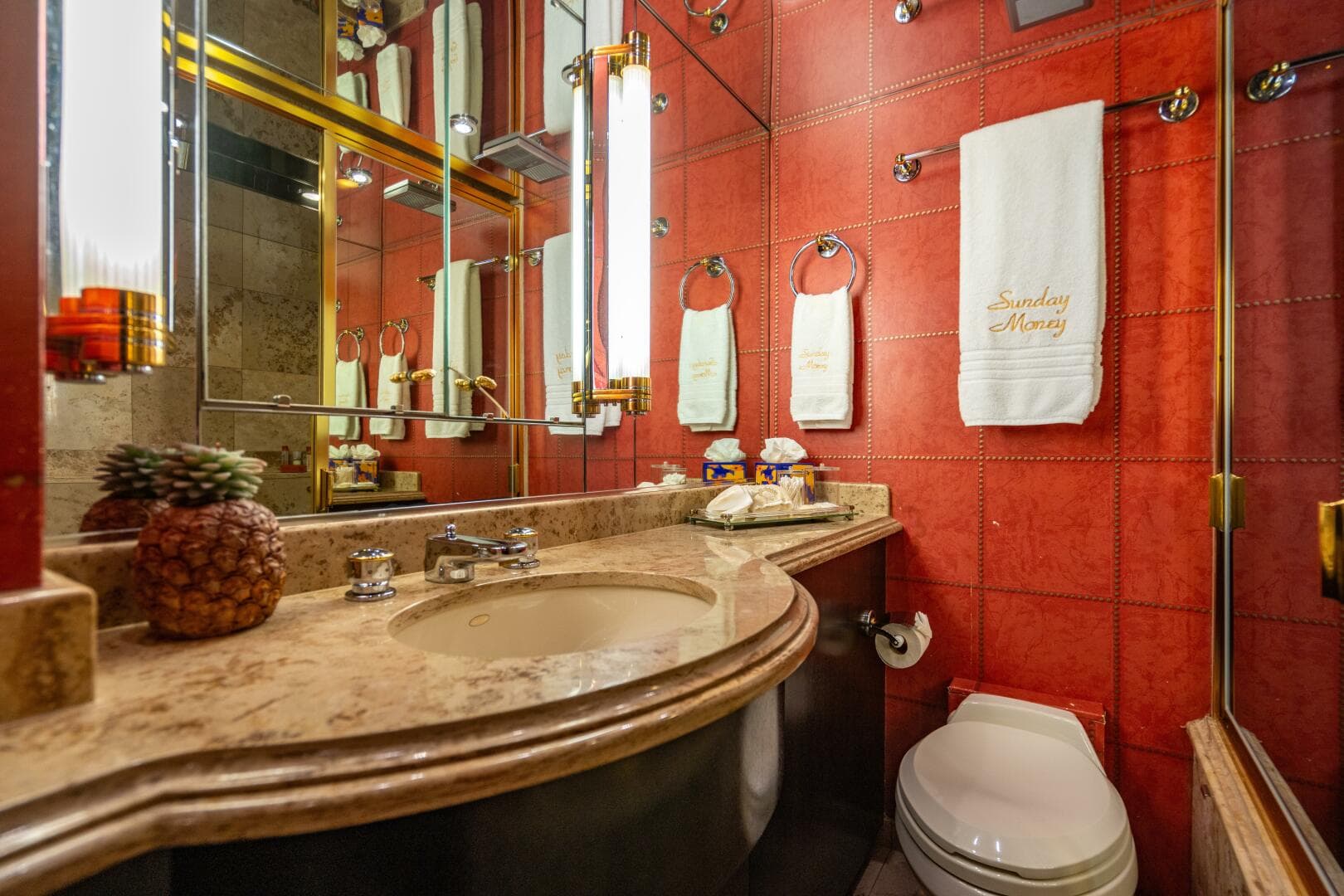 2001 Hatteras 100 Motor Yacht