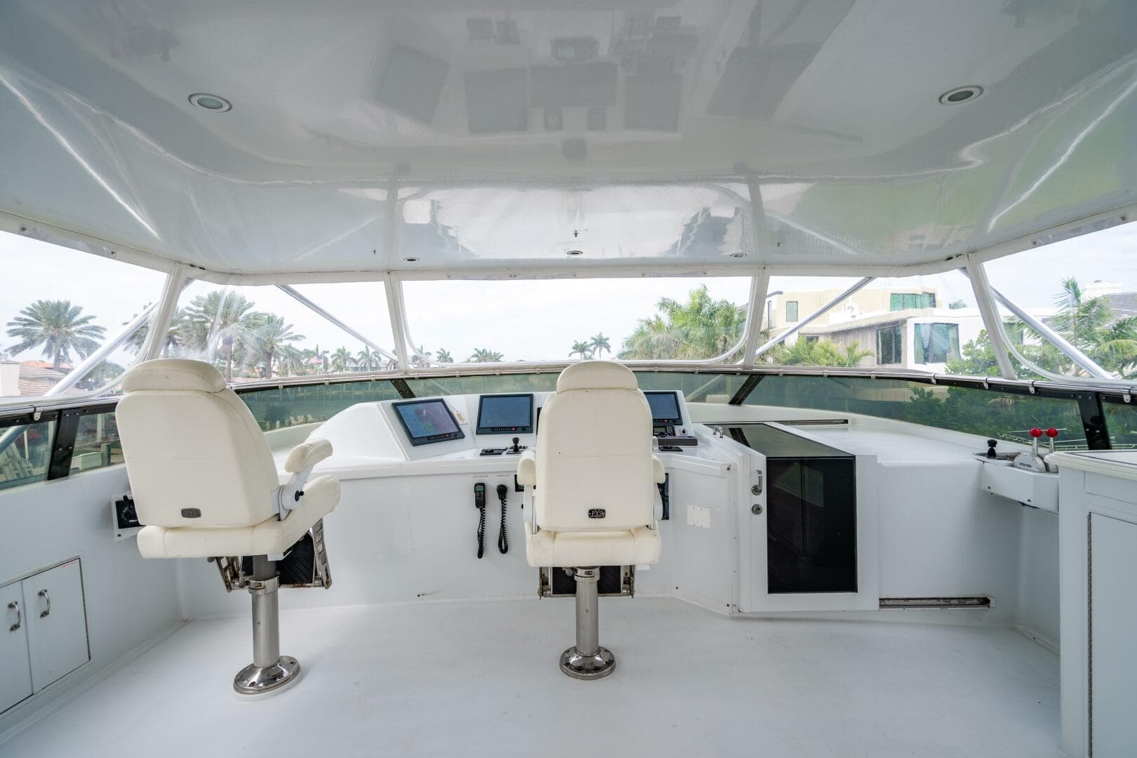 2001 Hatteras 100 Motor Yacht