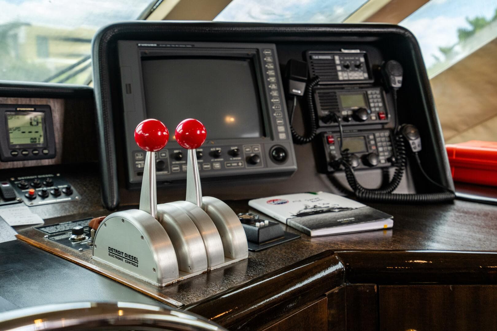 2001 Hatteras 100 Motor Yacht