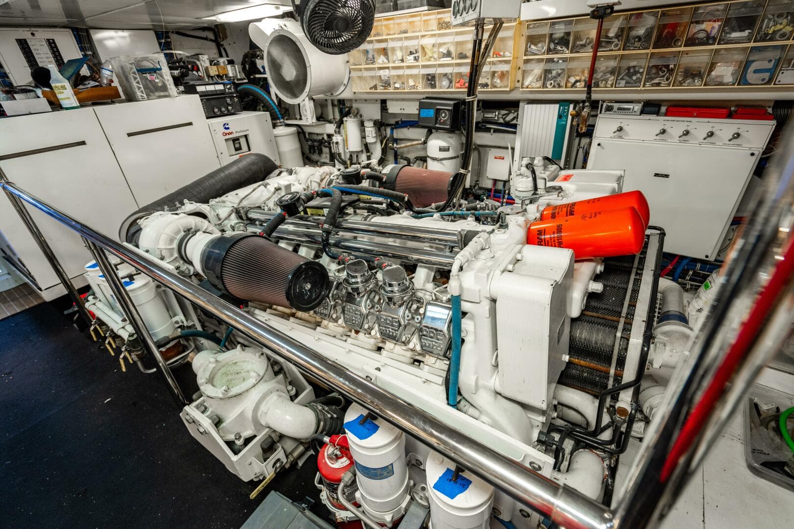 2001 Hatteras 100 Motor Yacht