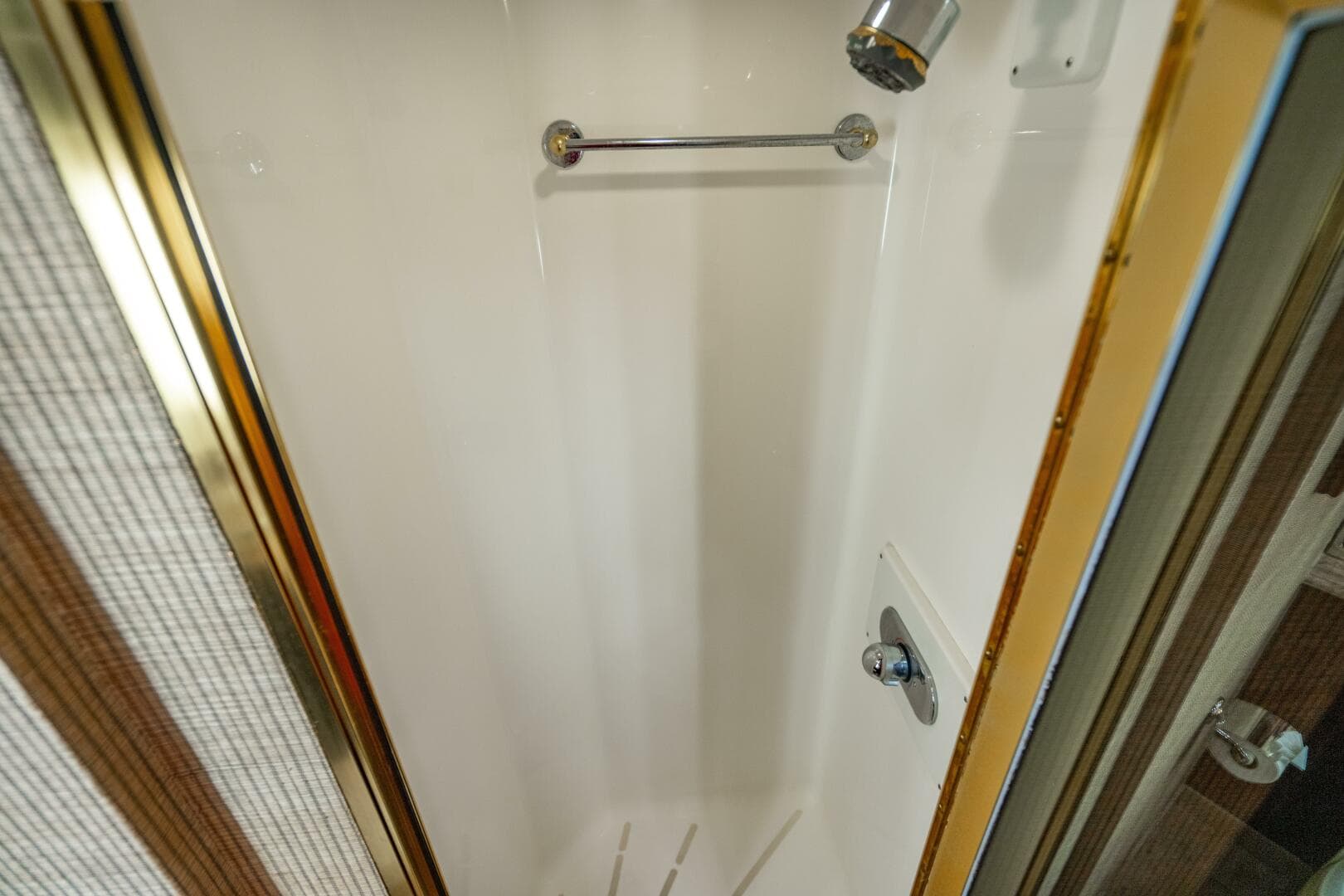 2001 Hatteras 100 Motor Yacht