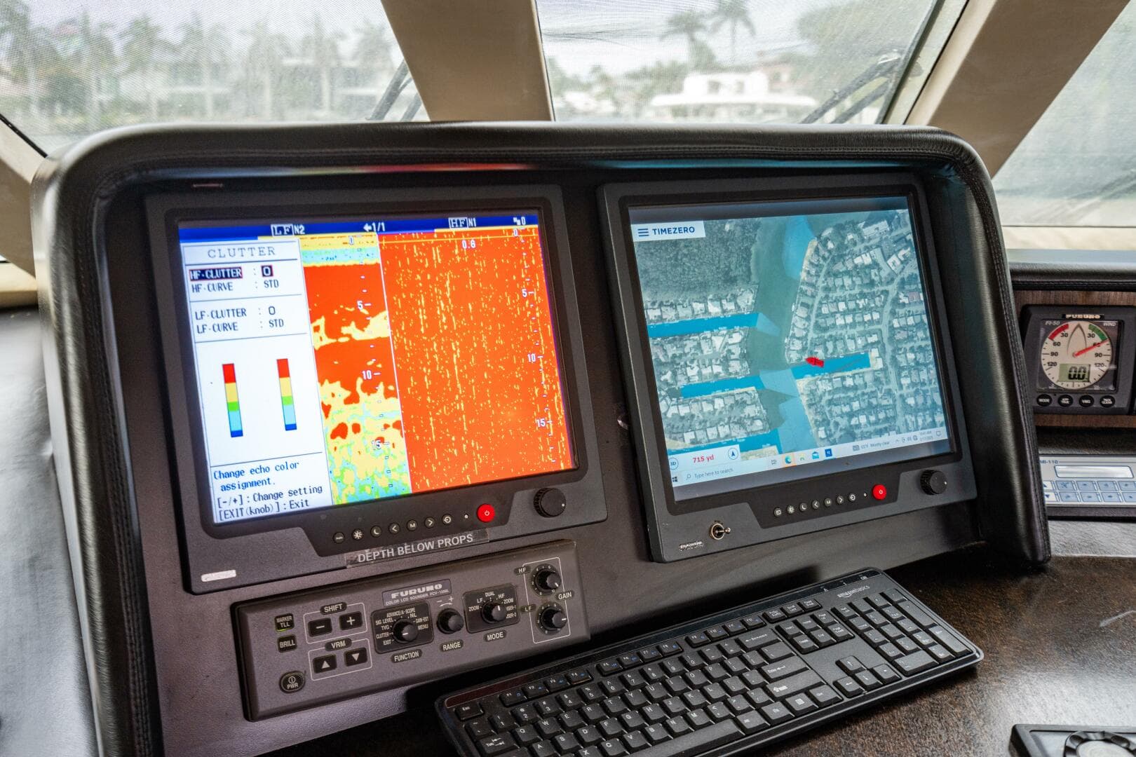 2001 Hatteras 100 Motor Yacht