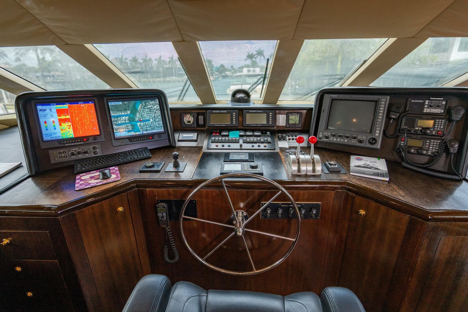 2001 Hatteras 100 Motor Yacht