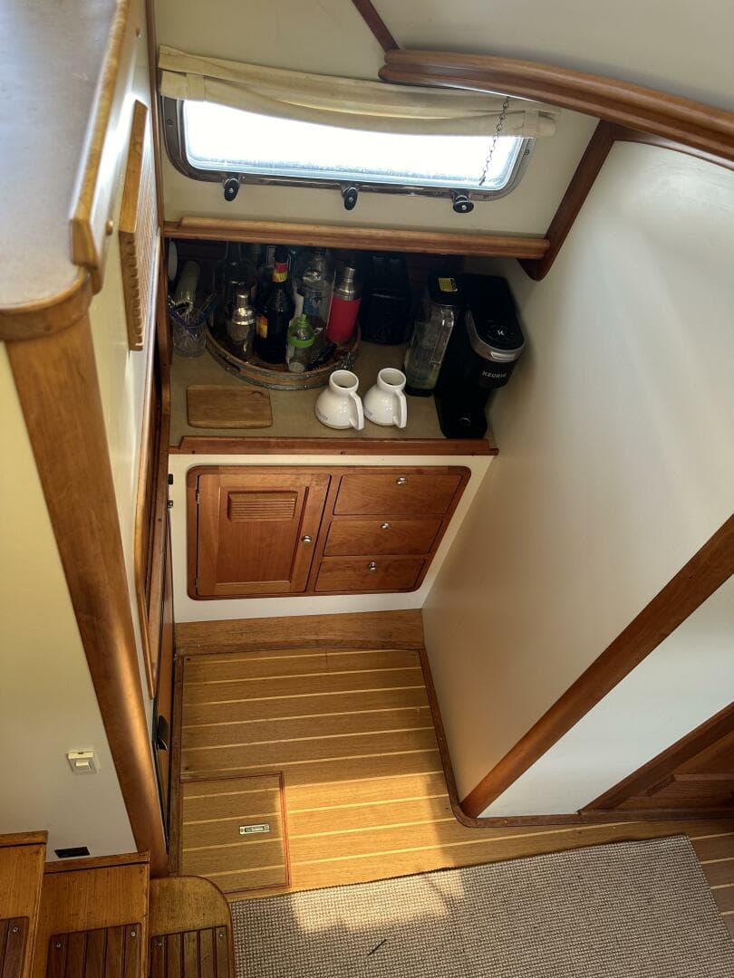 2005 Legacy 42 Express Cruiser