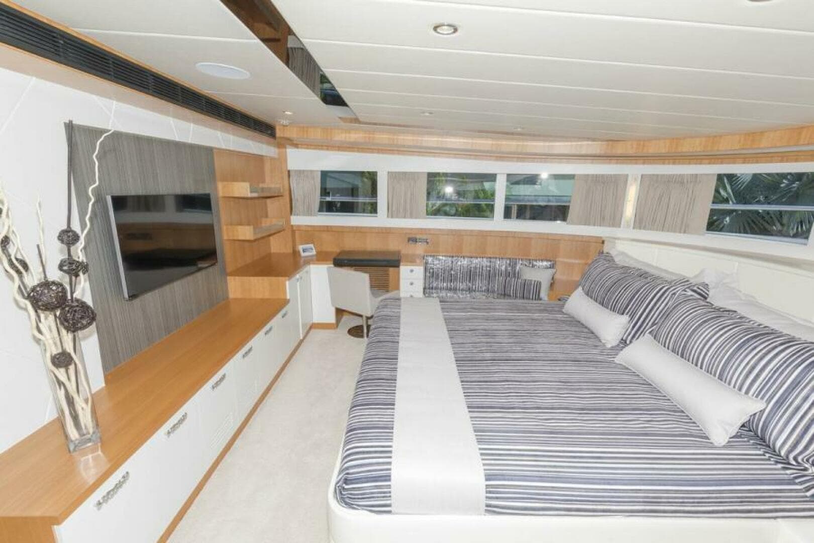 Master Looking To Port