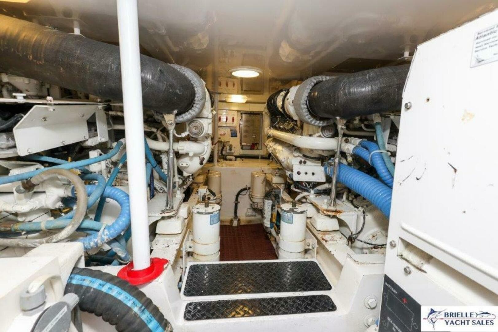 2005 Viking 45 Convertible