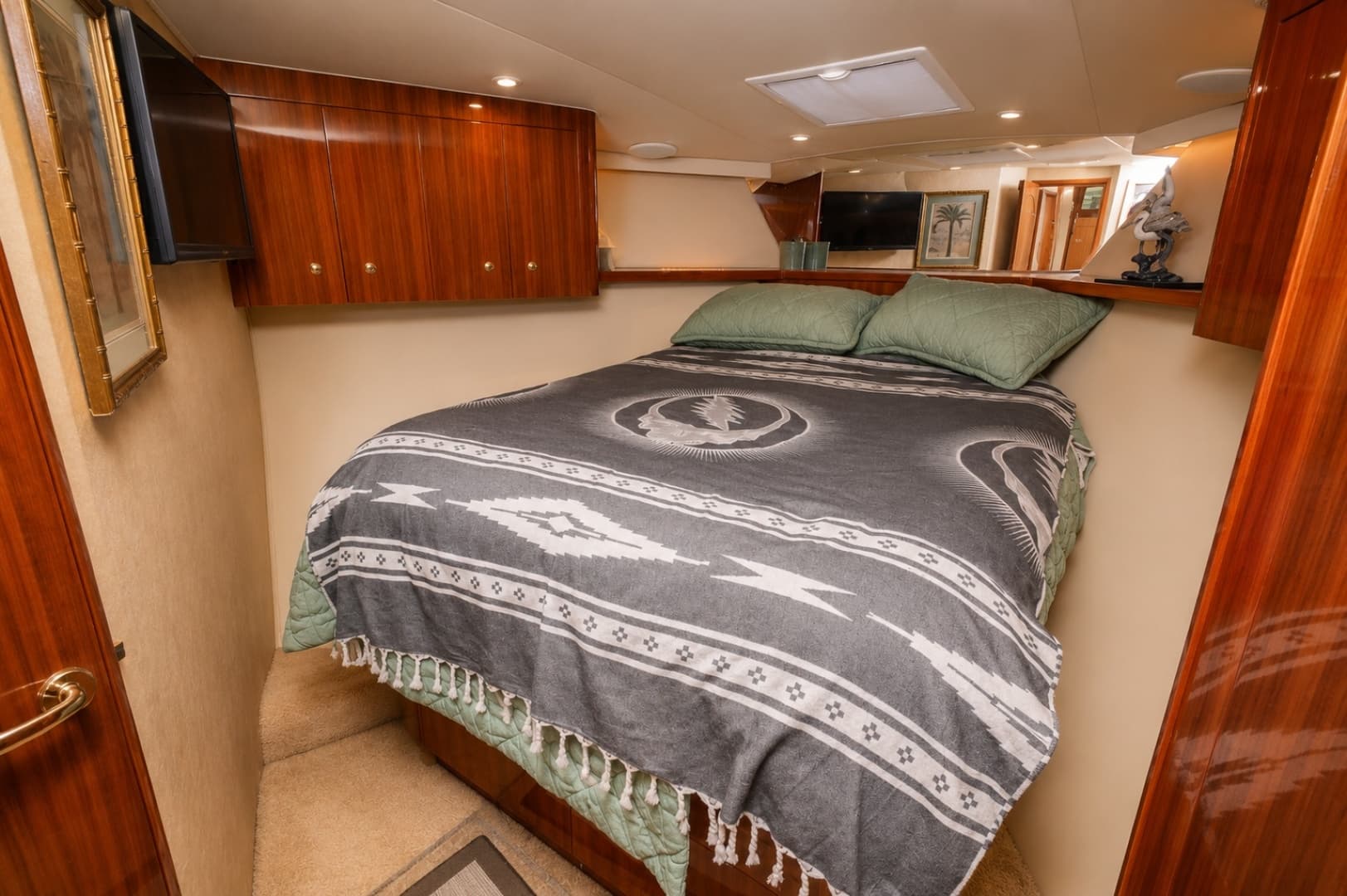 2005 Viking 45 Convertible