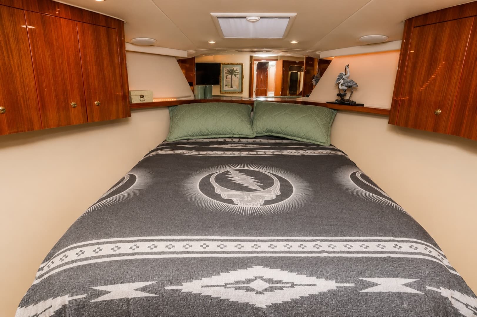 2005 Viking 45 Convertible