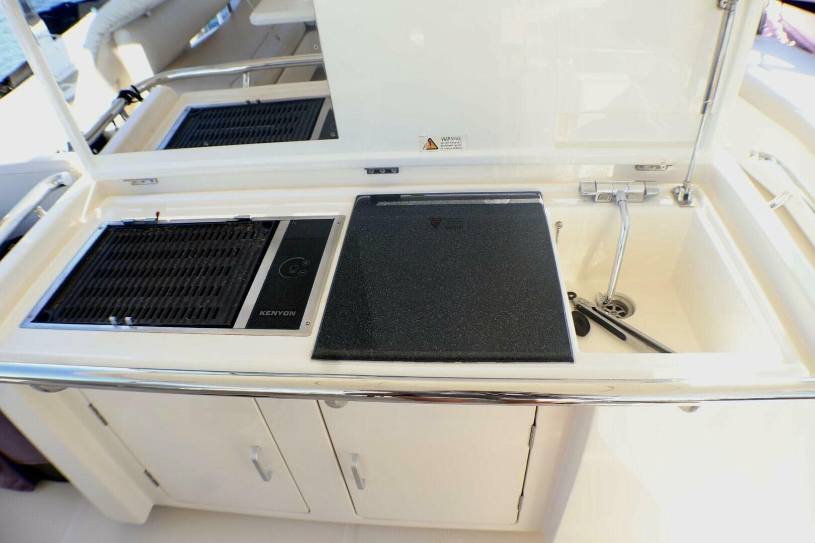 2018 Aquila 44 Catamaran- Flybridge/ grill