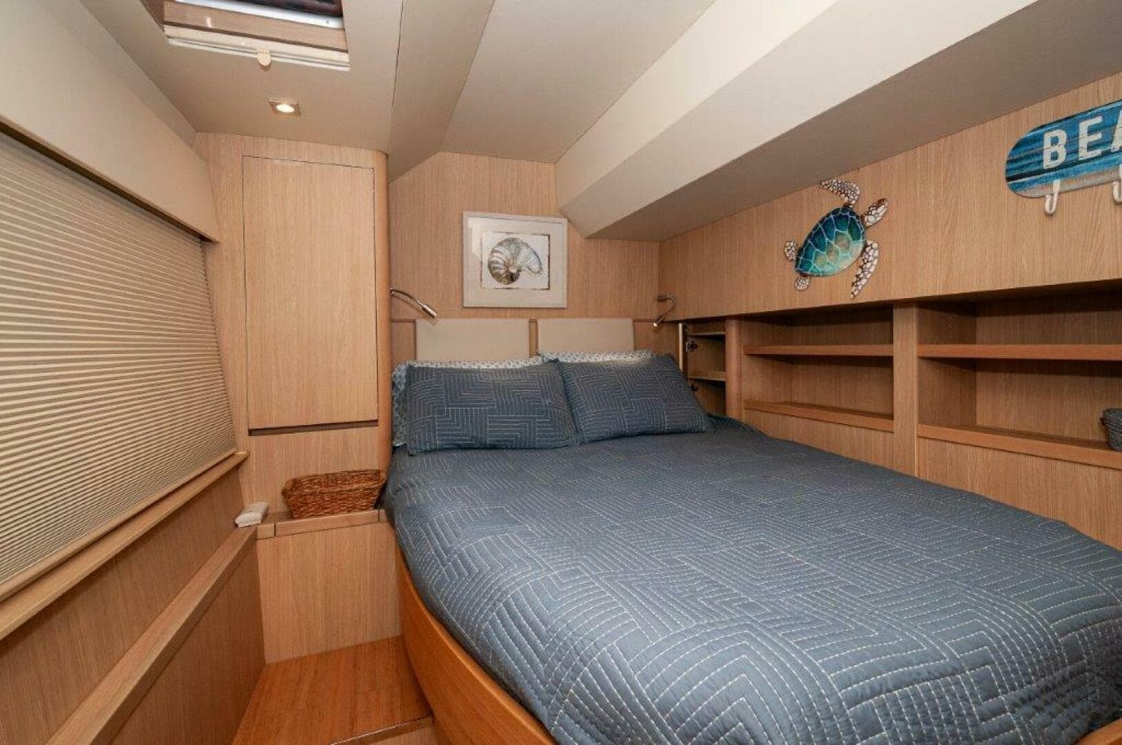 2018 Aquila 44 Catamaran- VIP (Port) Stateroom