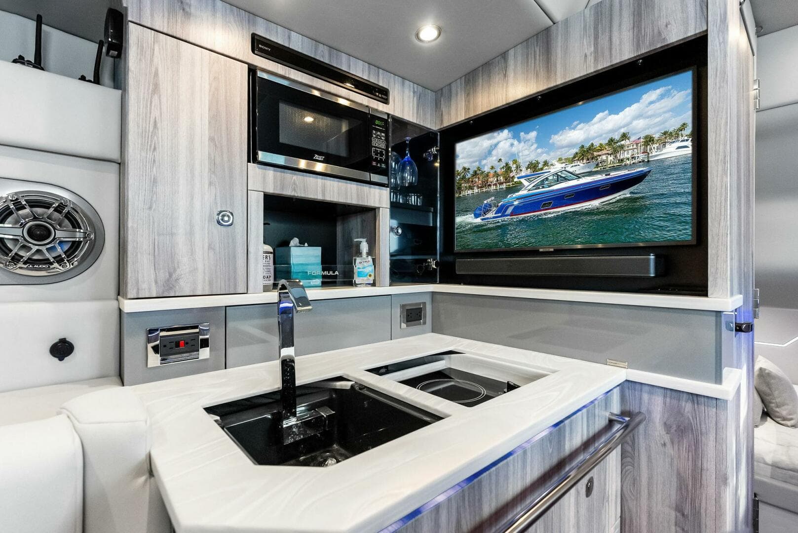 2022 Formula 430 Super Sport Crossover