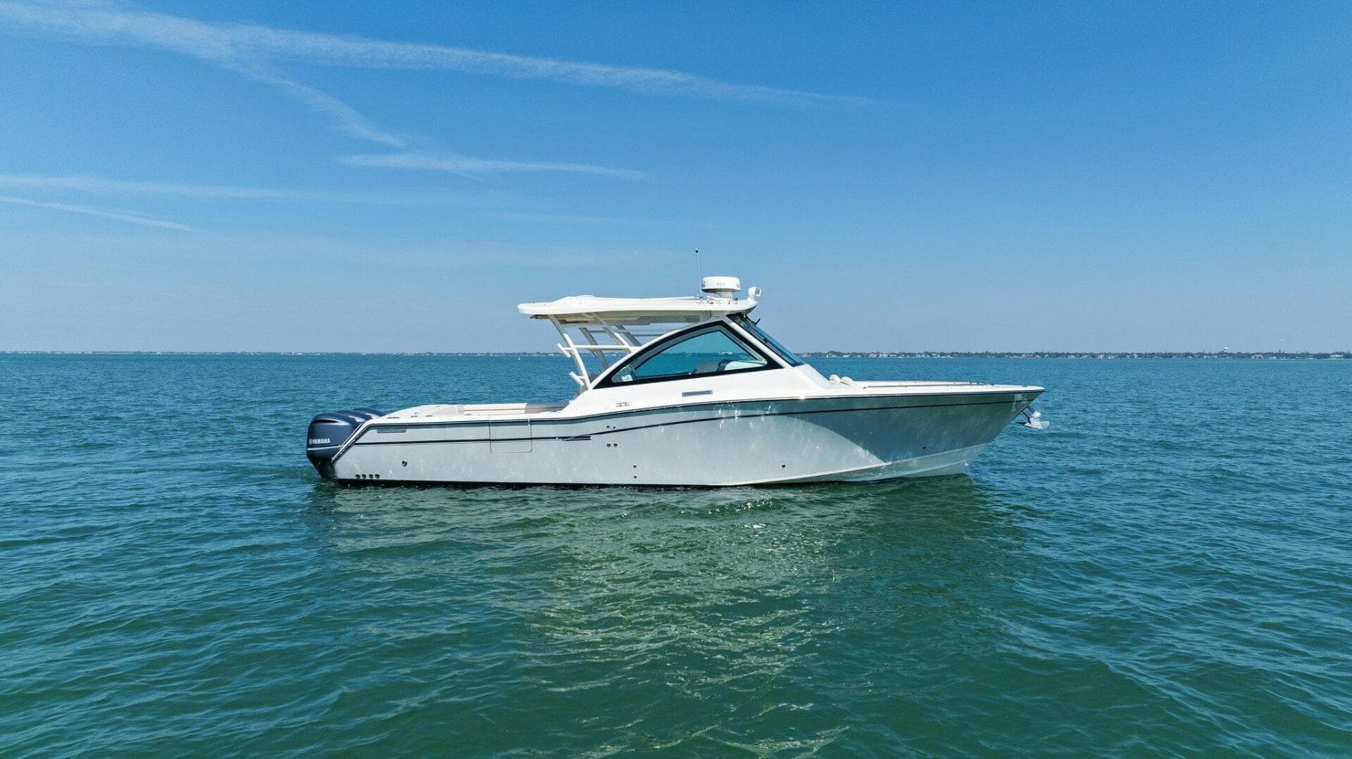 2016 375 Grady-White Freedom