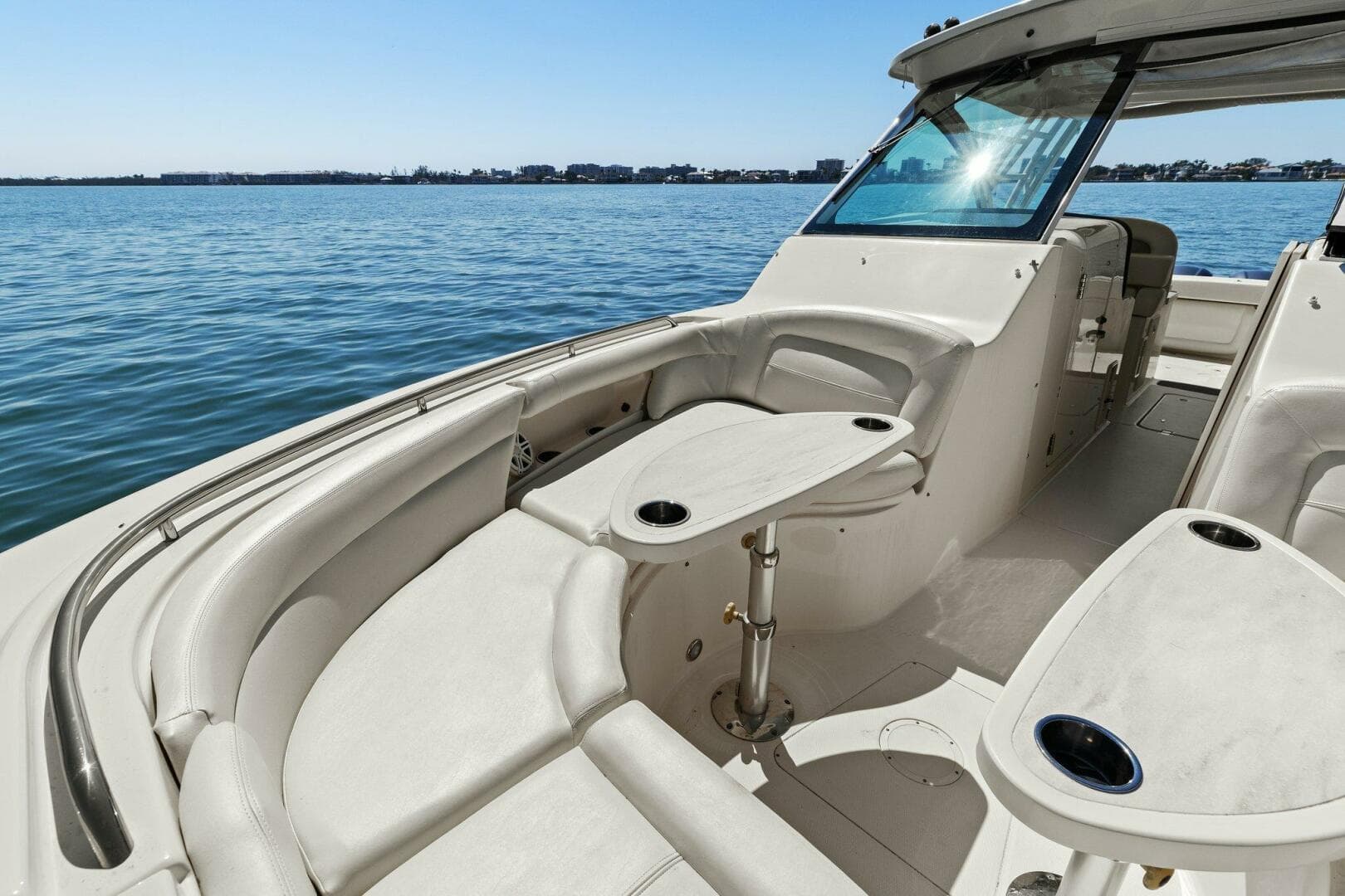 2016 375 Grady-White Freedom