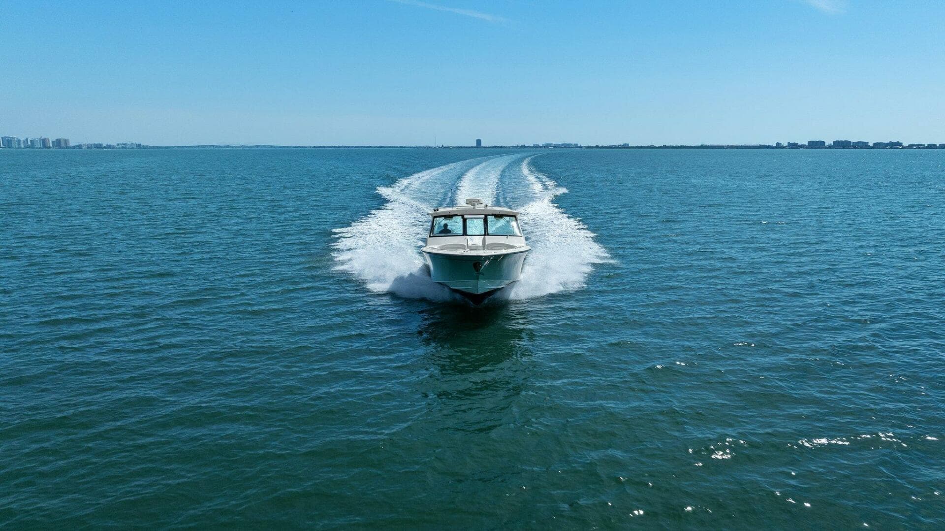 2016 375 Grady-White Freedom