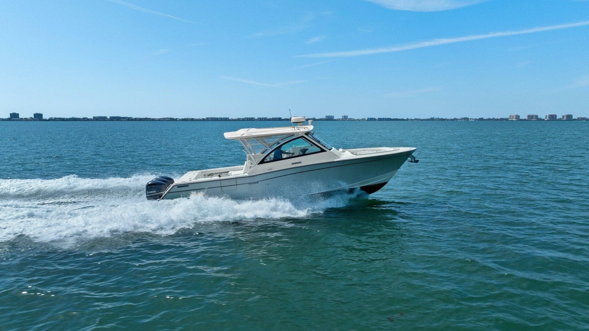 2016 375 Grady-White Freedom