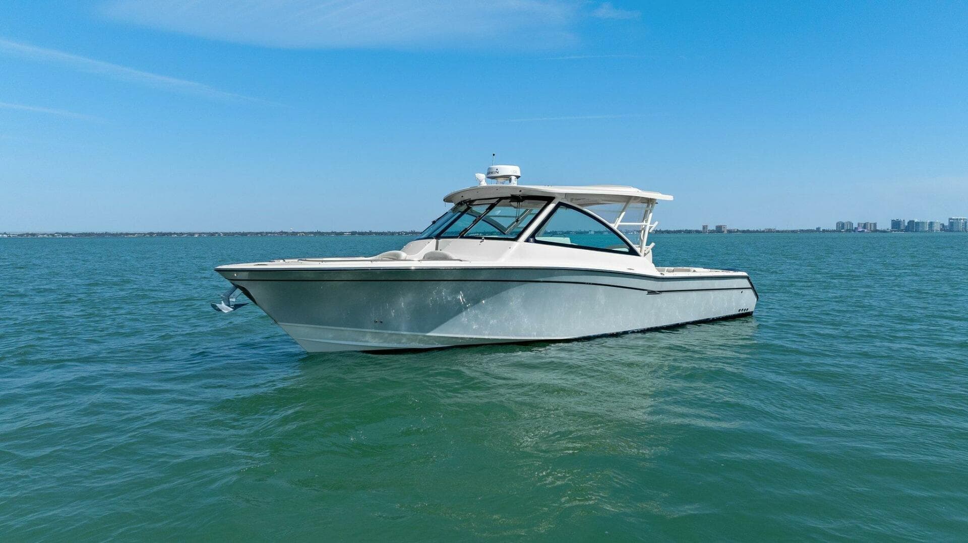 2016 375 Grady-White Freedom