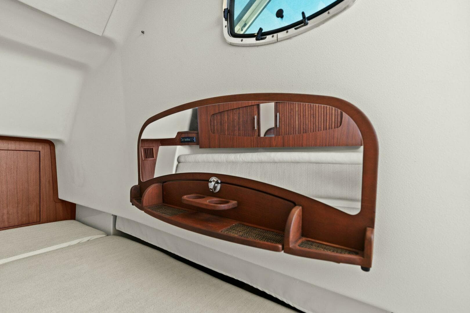 2016 375 Grady-White Freedom