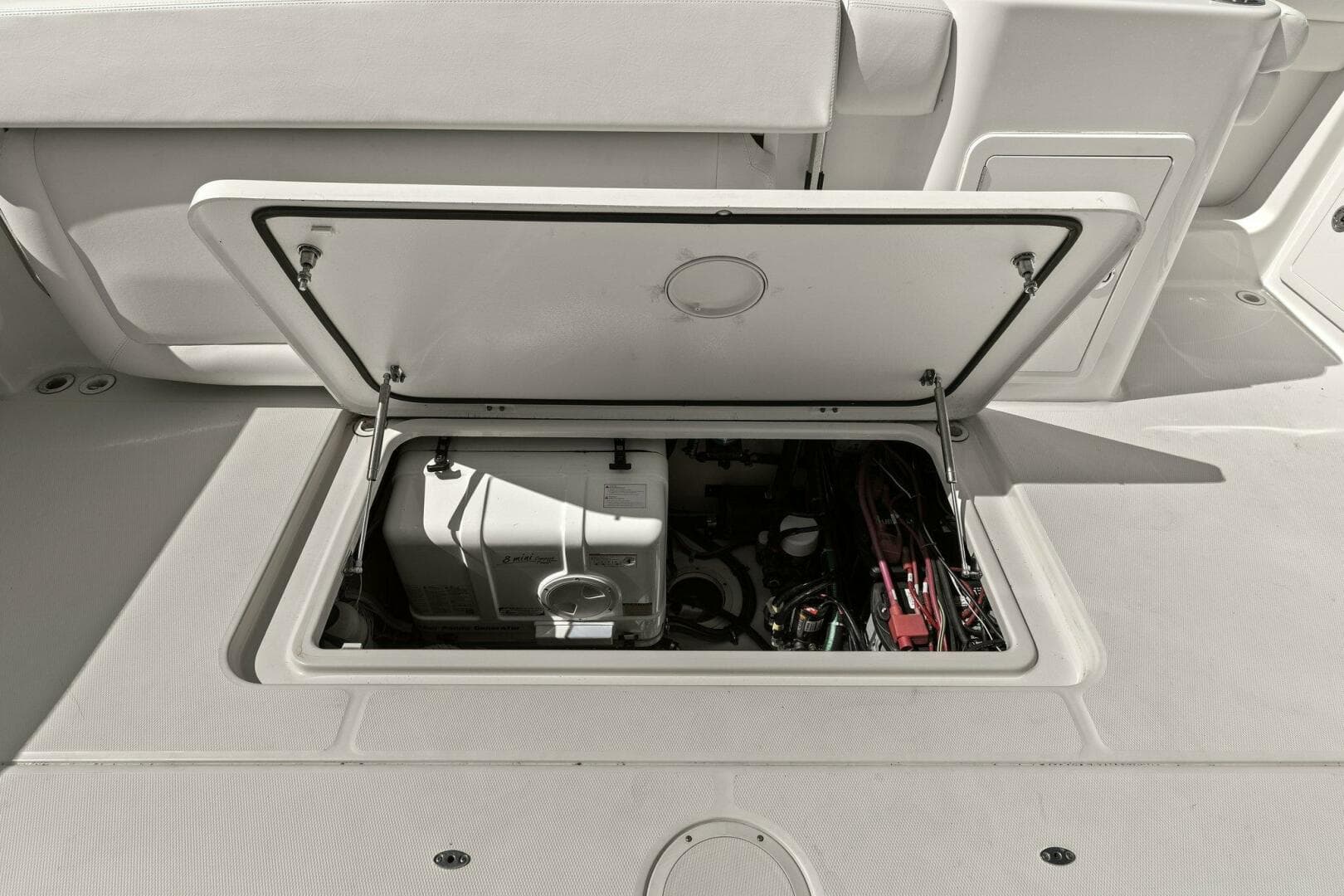 2016 375 Grady-White Freedom