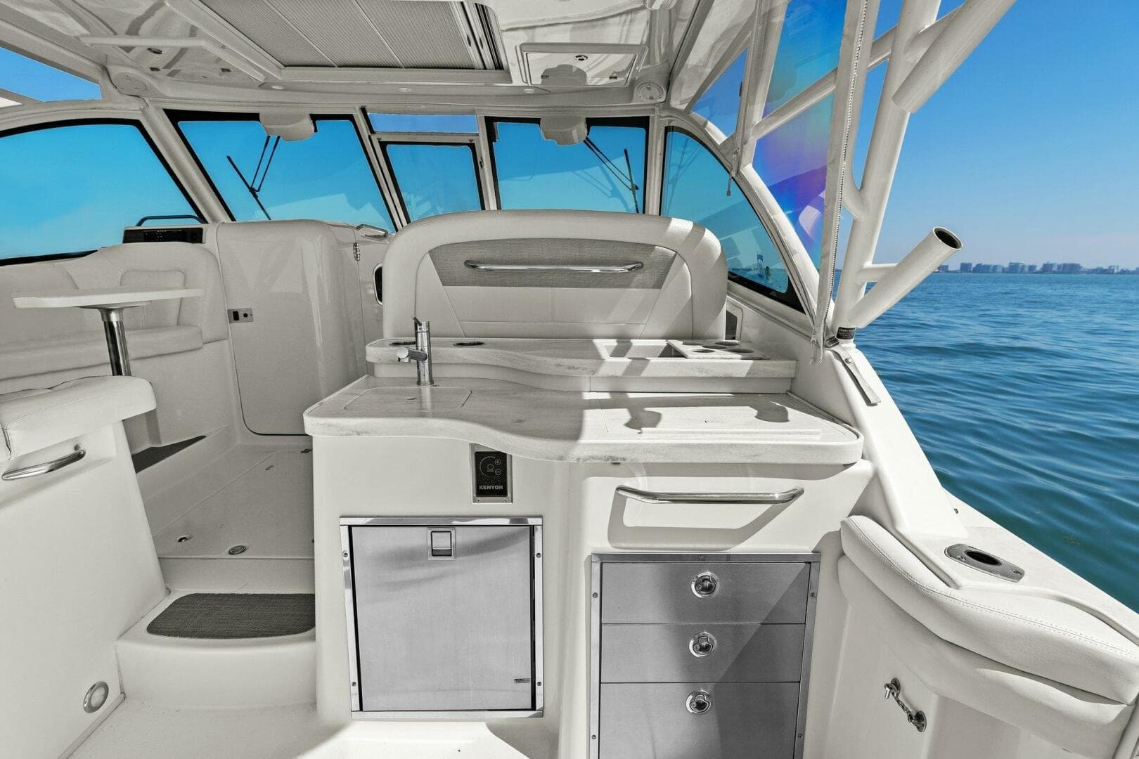 2016 375 Grady-White Freedom