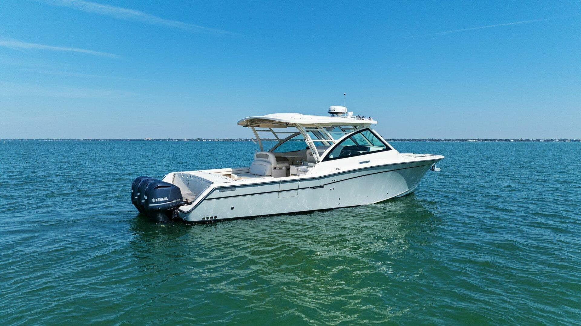 2016 375 Grady-White Freedom