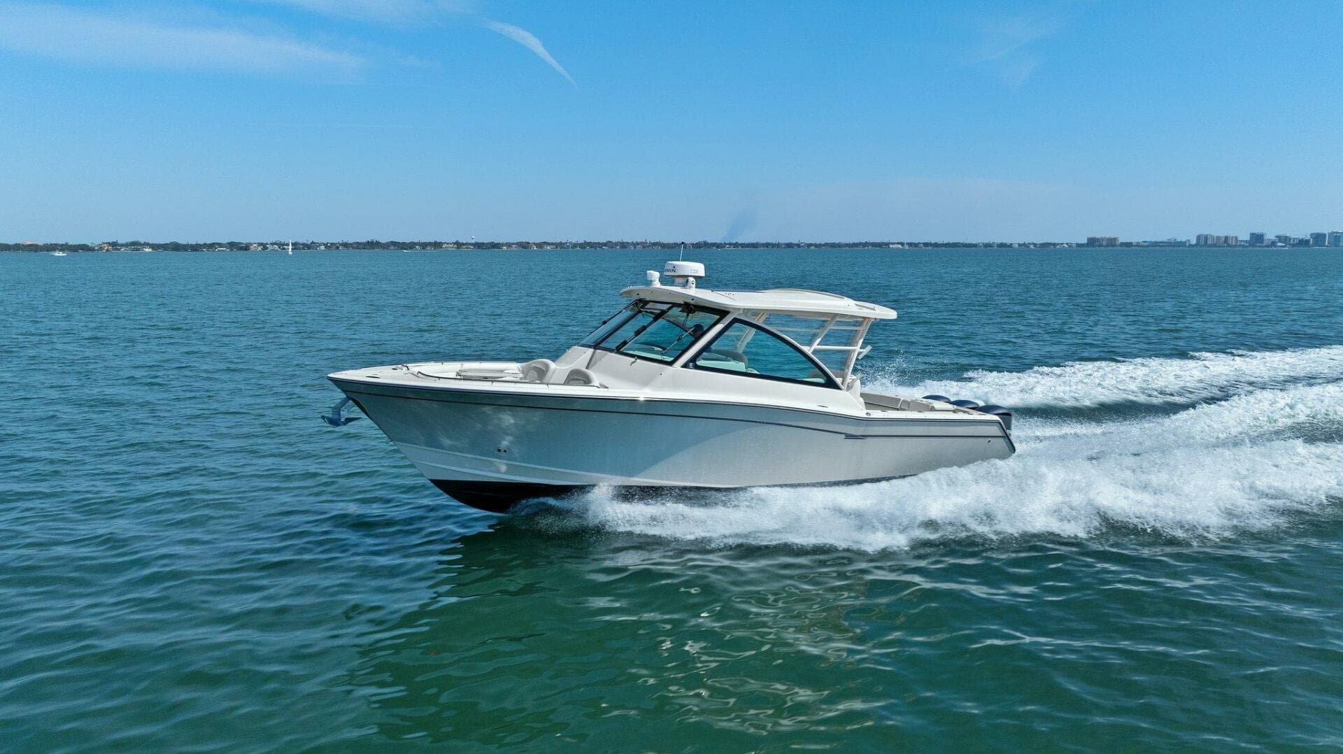 2016 375 Grady-White Freedom