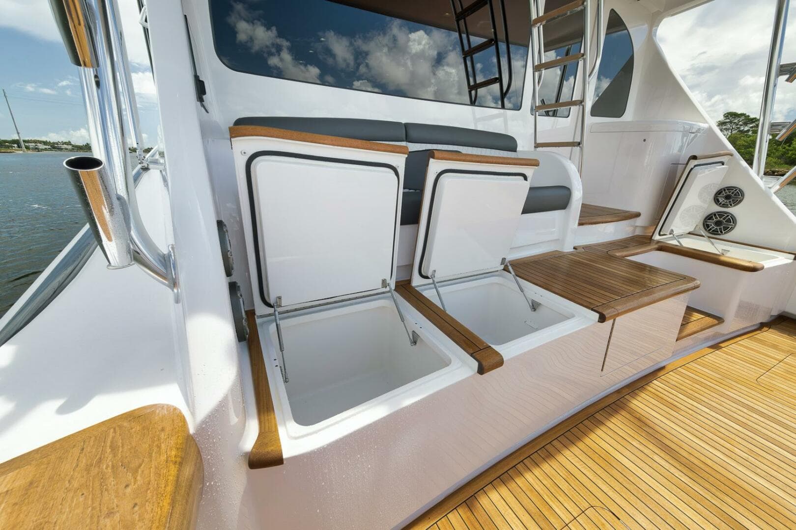 2024 Viking Convertible